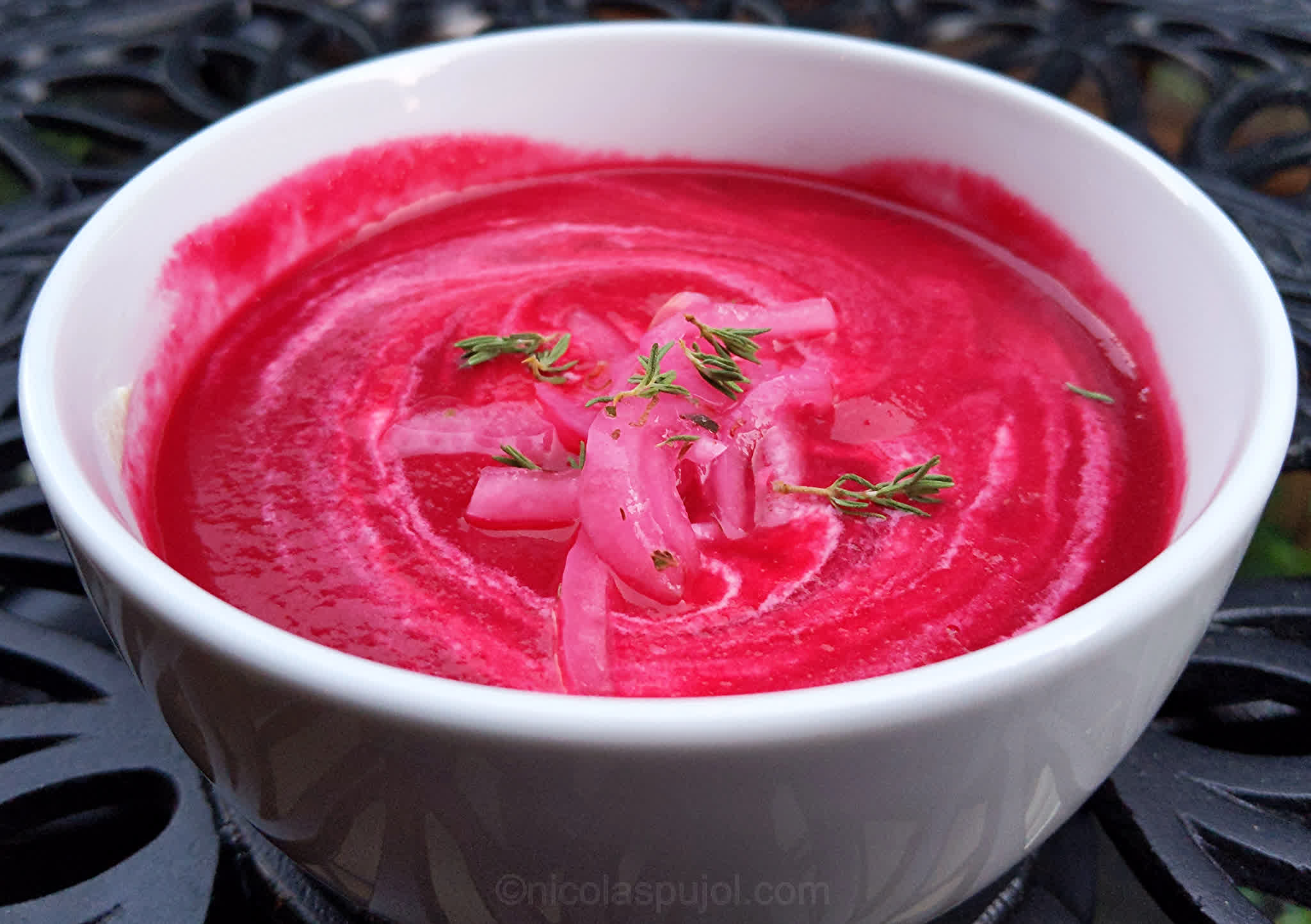 Vegetarian Red Beet Soup - Momma Chef